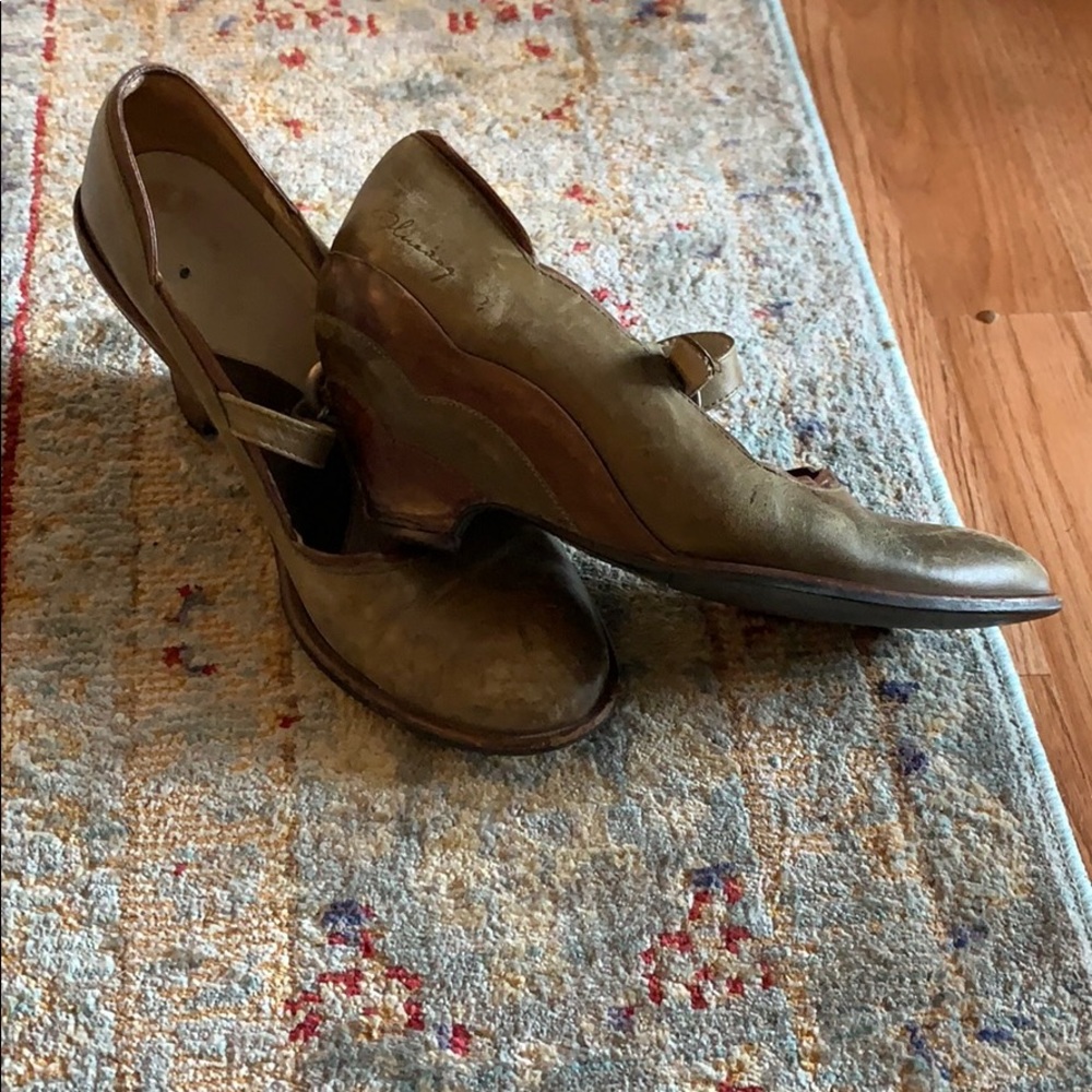 Vintage Green John Fluevog Pinups sz 8
